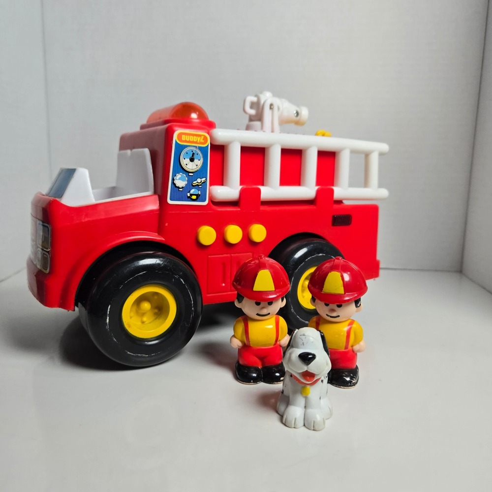 Vintage 2000 Buddy L Plastic Fire Truck Firemen Dalmatian Dog Figures UNTESTED